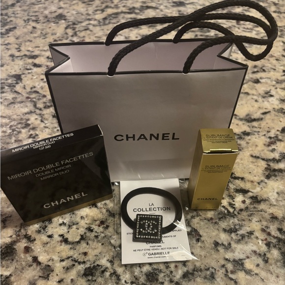 CHANEL Vintage Full Flap Small Chain Shoulder Bag Black CC w/Chanel Beauty Gift - Picture 16 of 17